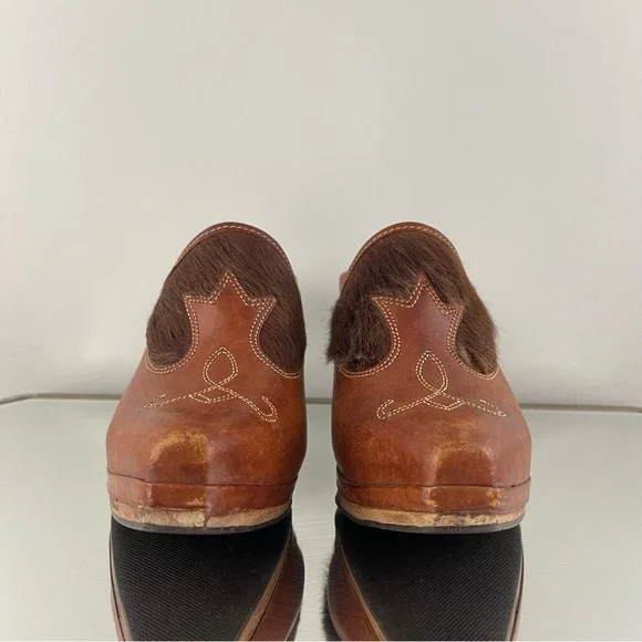!SOLD! DANELLE Vintage 1970’s Western Burnt Orange Brown Leather Wooden Clogs - Picture 6 of 8